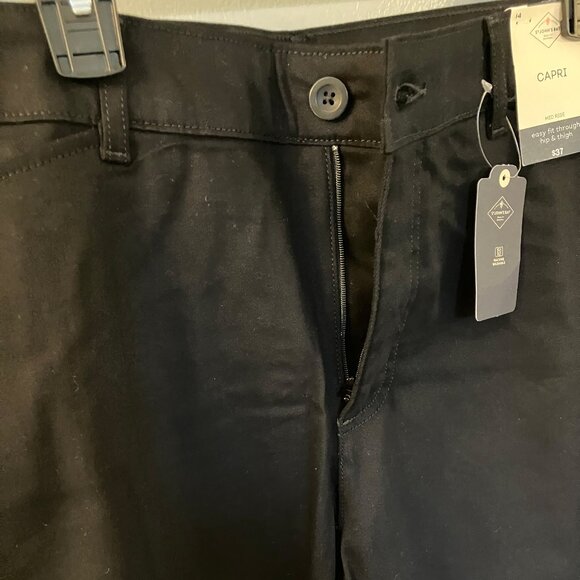 NWT St. John's Bay Black Mid Rise Secretly Slender Capris Size 14 - Picture 5 of 7